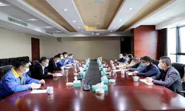 平湖市委常委、宣传部长沈志凤光临腾博官网诚信为本纸业调研疫情防控和复工复产情况