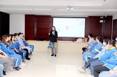 以爱为线，以懂为梁 | 腾博官网诚信为本纸业发展“与青春期孩子的沟通——懂是爱的前提”互动沙龙活动