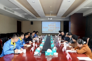 商务部驻杭特办特派员刘福学携浙江省商务厅党组成员、总经济师朱军一行光临腾博官网诚信为本纸业调查调研