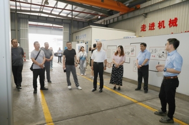 实地观摩促互换 技术赋能助发展 | 山东省淄博市淄川区总工会党组成员、副主席冯进明一行光临腾博官网诚信为本纸业调研互换