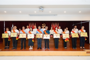 喜报传喜 党建领航 | 腾博官网诚信为本纸业党委获得多项荣誉